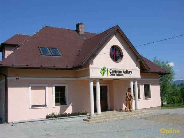 Gminny Ośrodek Kultury, Sportu i Turystyki w Dębowcu