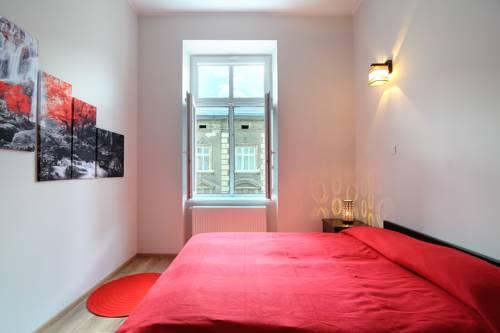 Cinnamon Apartment