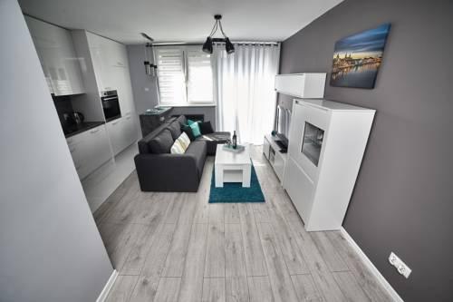 Szary Apartament Centrum