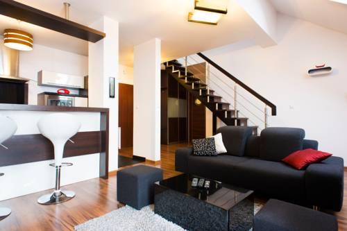 2 floors, sauna/jacuzzi, max 6 people