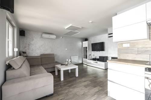 Domek Spalona Q-stra