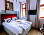 Estate Center Rooms Mokra