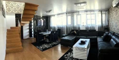Golden Palace Apartment