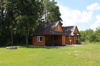 Pole namiotowe i domki SZOT