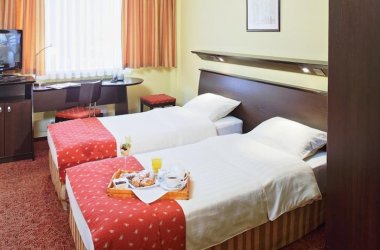 Ascot Hotel ***