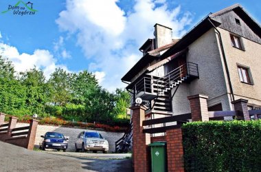 Dom na Wzgórzu - pokoje i apartamenty