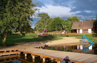 Domki i pokoje studio nad jeziorem w Borach Tucholskich