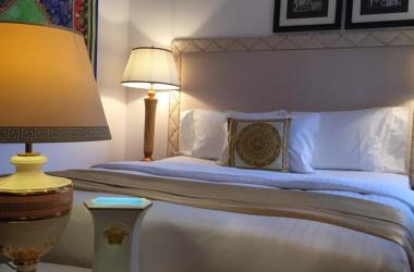 Luxury Apartments Mondrian Market Square II