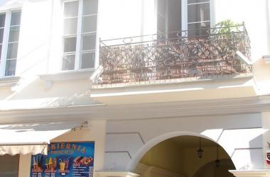 Chmielna Guest House