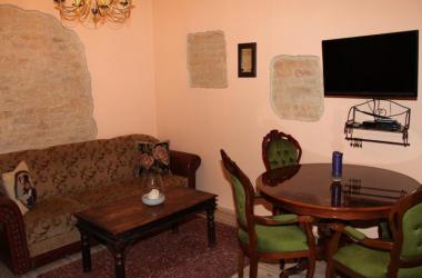Anre Apartments