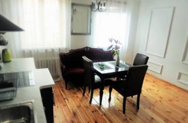 Old Town Apartments Justine