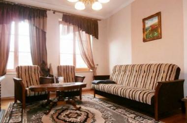 Vintage Apartment