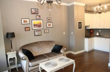 Exclusive Apartment Near Market Square