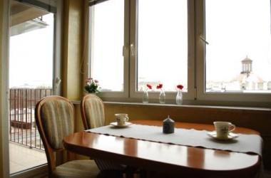 Dabrowskiego Square Apartment