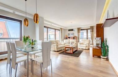 Luxury Yacht Park Apartment