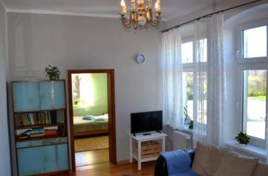 3 Chandeliers Apartment