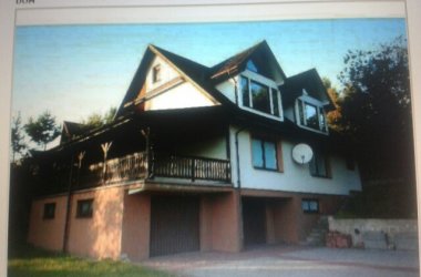 Dom mieszkalny nad jeziorem