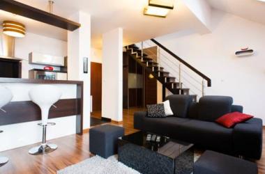 2 floors, sauna/jacuzzi, max 6 people
