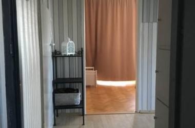Kawalerka niedaleko morza