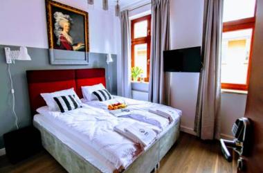 Estate Center Rooms Mokra