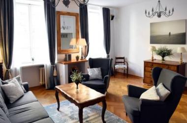 Old Town Elegant Apartment